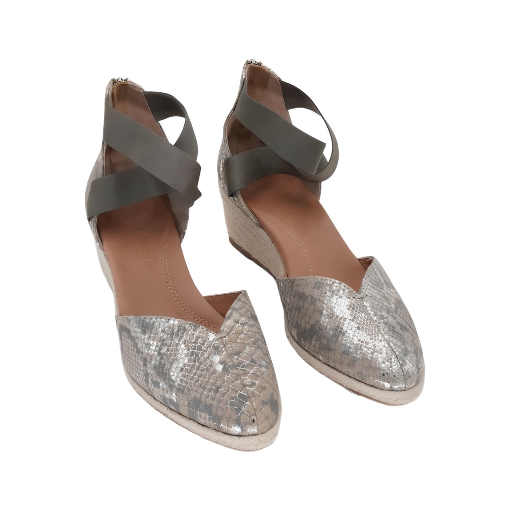 Kenneth Cole Gentle Souls Noa Gold/Brown Sandals Size 8.5